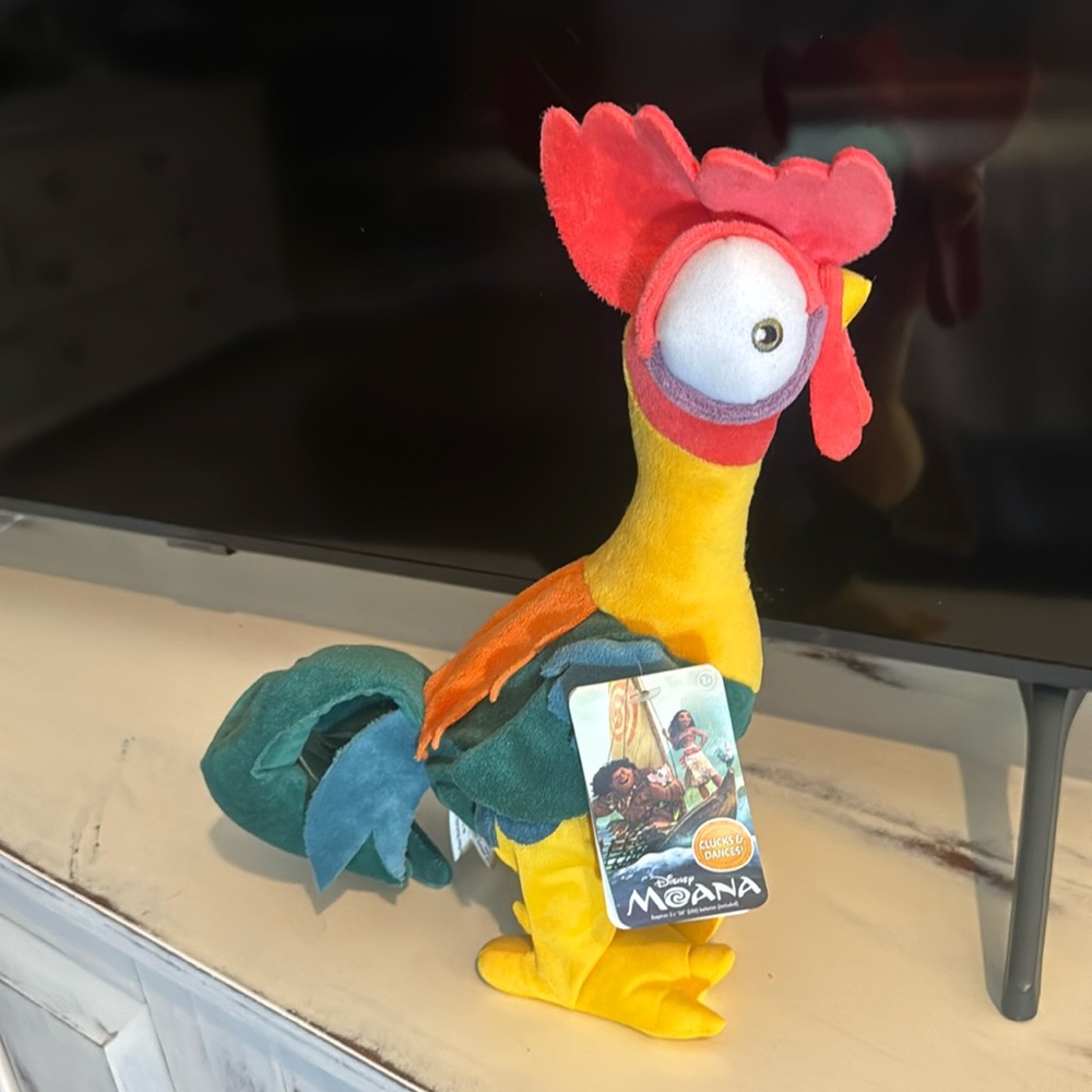 Disney Moana Hei Hei Battery Operated lucking and Screaming Plush NWT